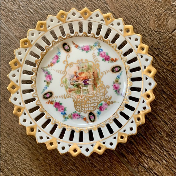 Vintage 1925 Powell Porcelain Reticulated Trinkets Dishes - Picture 3 of 11